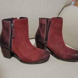 Women's red Roan heeled booties size 6.5